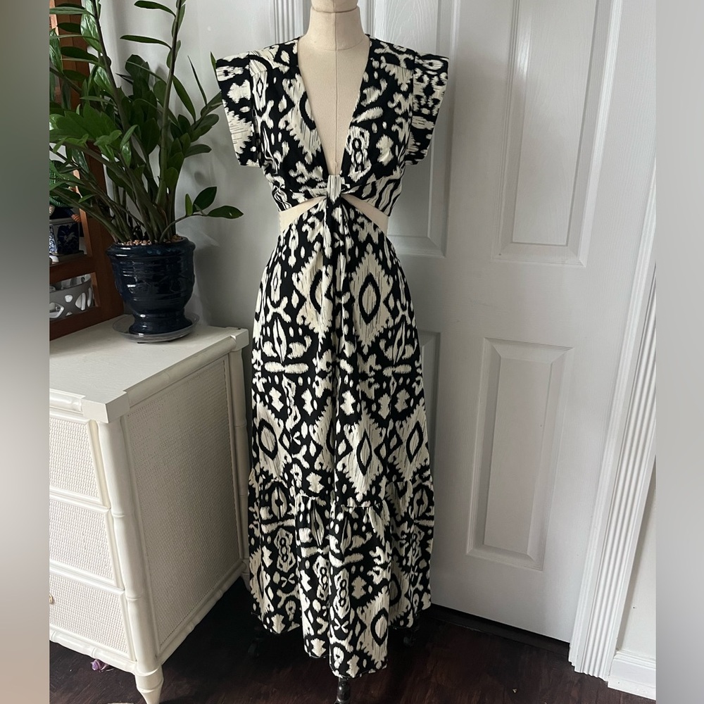 Steve Madden Black & White Backless Dress